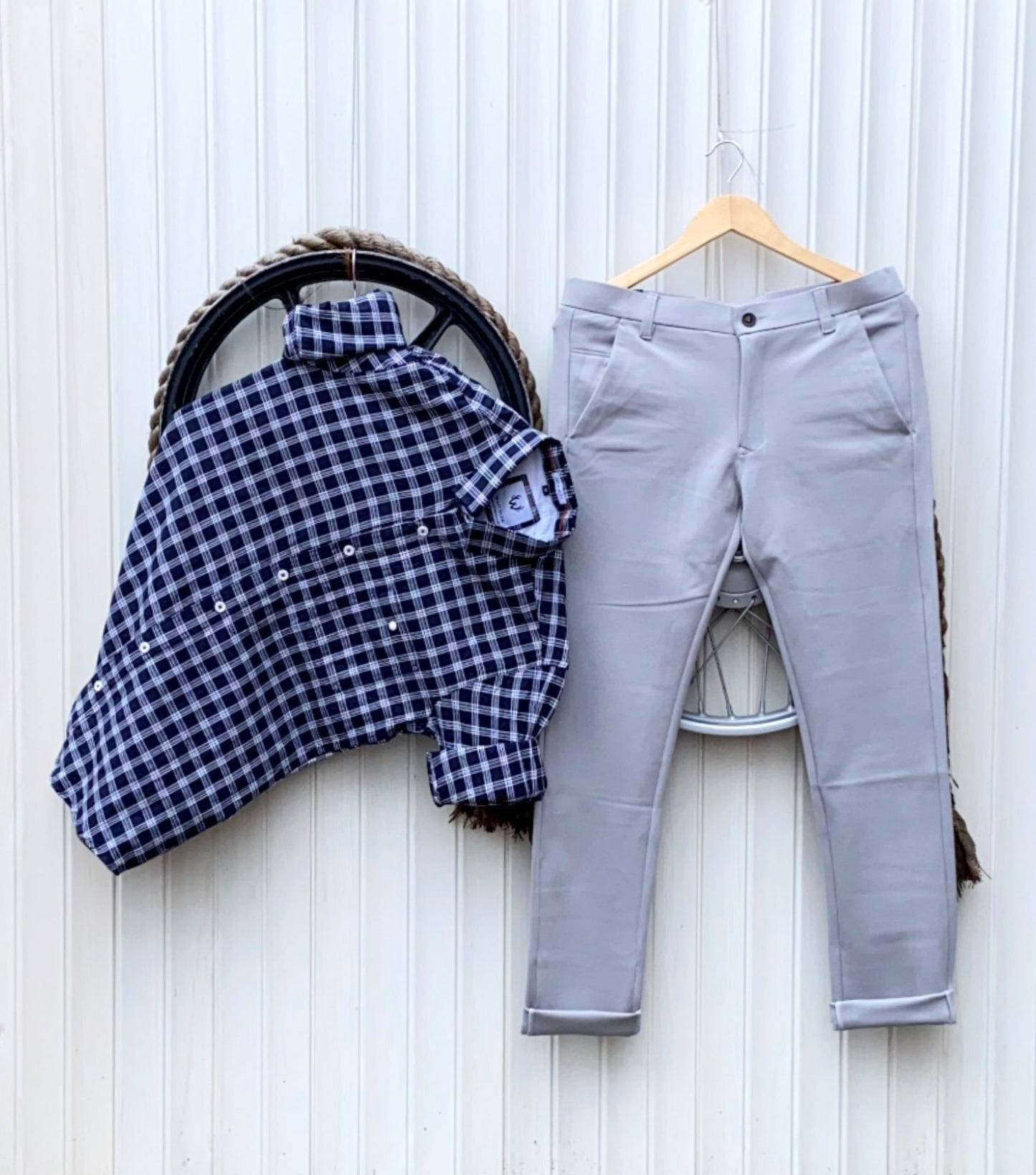 Stylish Retro Top & Bottom Set