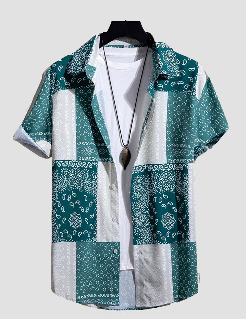 Best printed shirt in flowy fabric. Regular collar. Short sleeve. Button fastening on the front section. RoscoeShirts